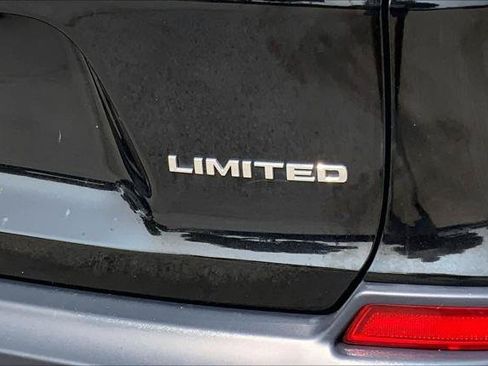 Certified 2020 Jeep Cherokee Limited w/ Technology Group FWD image 10