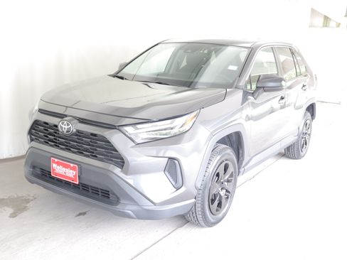 Used 2023 Toyota RAV4 LE FWD image 21