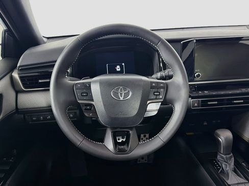 Used 2026 Toyota Camry SE w/ Convenience Package FWD image 17