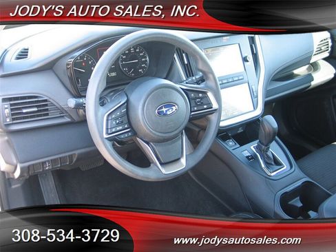 Used 2024 Subaru Outback image 2