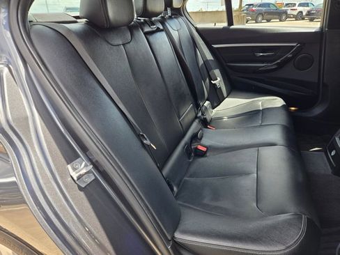 Used 2018 BMW 330i Sedan RWD image 16