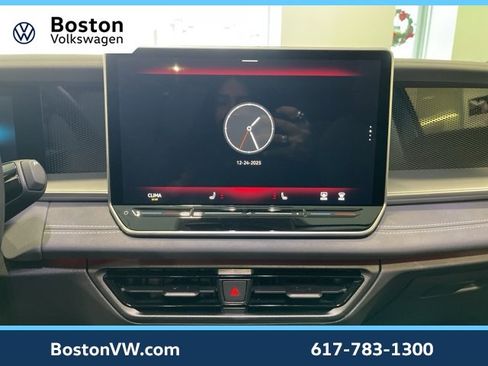 New 2026 Volkswagen Tiguan SE image 18