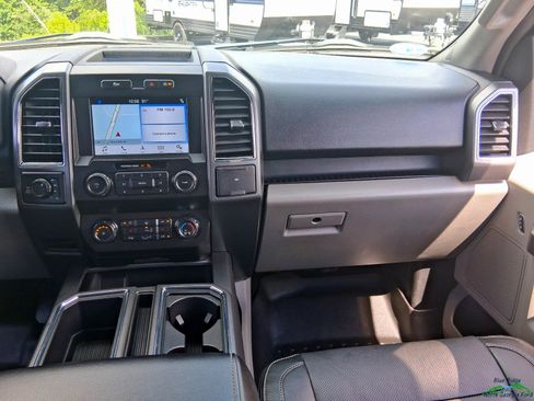 Used 2019 Ford F150 XLT w/ Equipment Group 302A Luxury AWD/4WD image 17