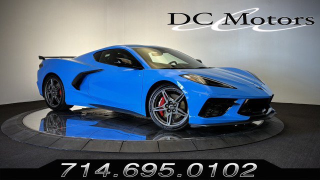 Used 2025 Chevrolet Corvette Stingray Premium Cpe w/ Z51 Performance Package RWD image 1