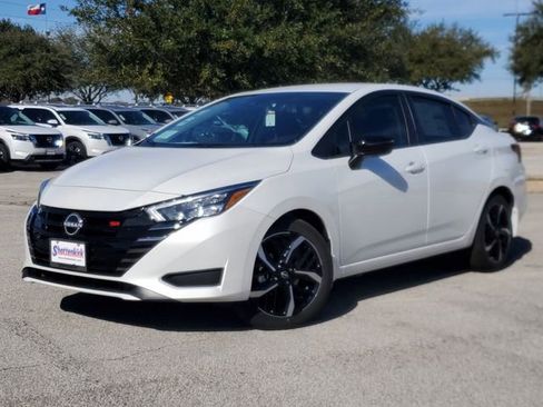 New 2025 Nissan Versa SR w/ Electronics Package image 28