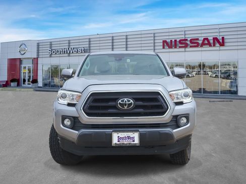 Used 2020 Toyota Tacoma SR5 RWD image 10
