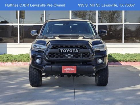 Used 2023 Toyota Tacoma SR image 2