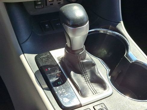 Used 2019 Toyota Highlander XLE FWD image 11