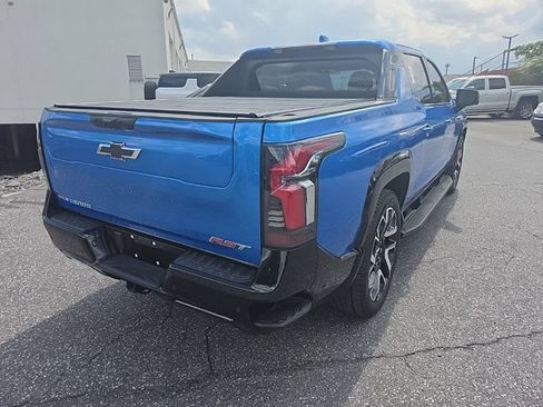 Used 2025 Chevrolet Silverado EV RST AWD/4WD image 6