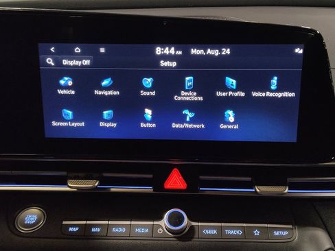 Used 2025 Hyundai Elantra SEL FWD image 25