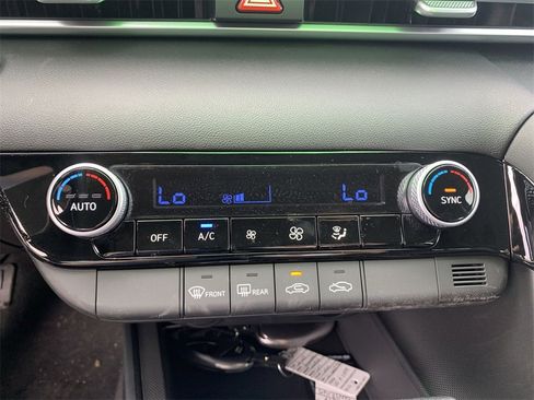 New 2025 Hyundai Elantra Blue image 11