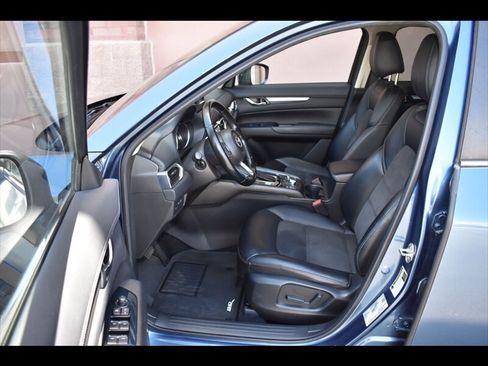 Used 2018 MAZDA CX-5 Touring w/ Preferred Equipment Package FWD image 16
