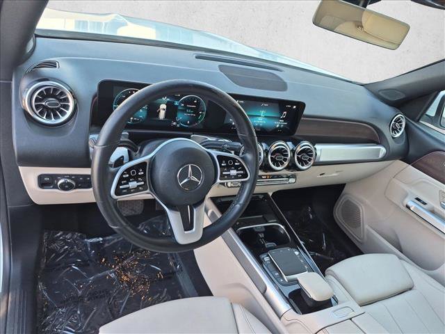 Used 2022 Mercedes-Benz GLB 250 4MATIC image 10