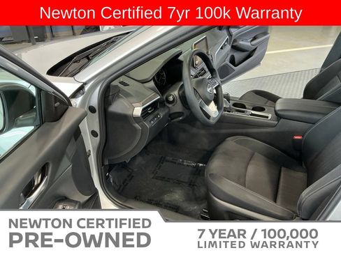 Used 2025 Nissan Altima 2.5 SV FWD image 7
