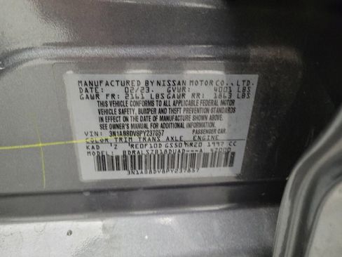 Used 2023 Nissan Sentra SR w/ SR Premium Package FWD image 33