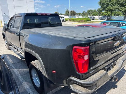 Used 2022 Chevrolet Silverado 3500 High Country AWD/4WD image 2