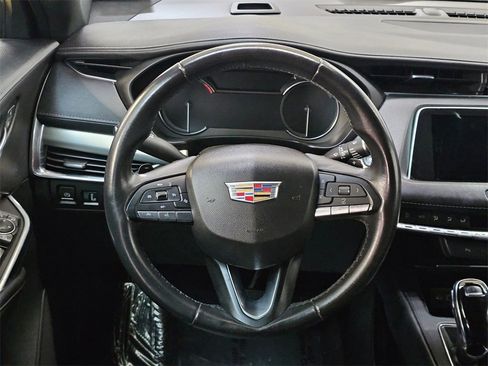 Used 2020 Cadillac XT4 Premium Luxury image 19