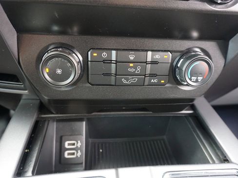 Used 2020 Ford F150 XLT image 12