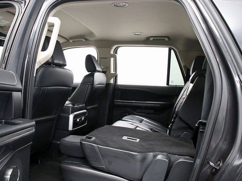 Used 2024 Ford Expedition Max XLT image 13