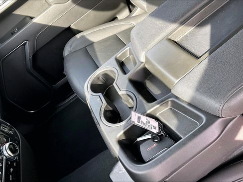 Used 2025 GMC Sierra 1500 SLT image 19