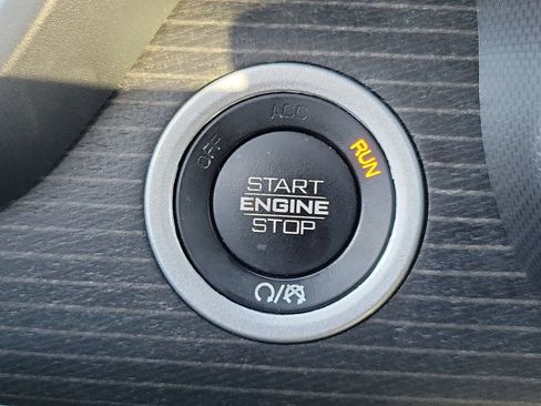 Used 2022 RAM 1500 Limited w/ Body Color Bumper Group image 19