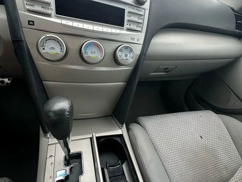 Used 2011 Toyota Camry SE image 14