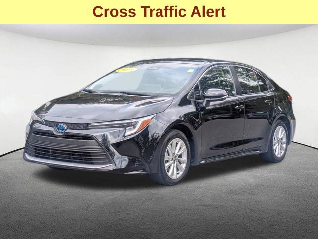 Used 2025 Toyota Corolla XLE FWD image 10