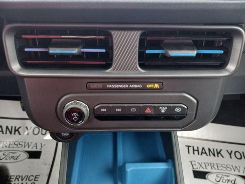 New 2025 Ford Maverick XLT w/ XLT Luxury Package image 21