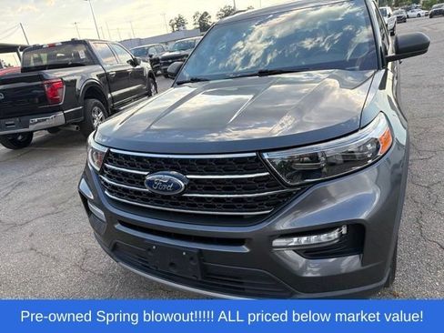 Used 2020 Ford Explorer XLT w/ Equipment Group 202A AWD/4WD image 2