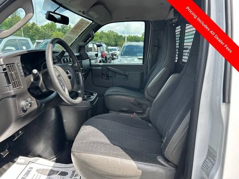 Used 2018 GMC Savana 2500 w/ Driver Convenience Package RWD image 2