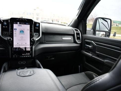 Used 2024 RAM 2500 Laramie w/ Sport Appearance Package image 11