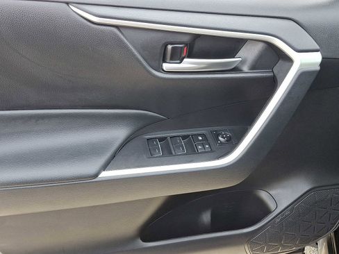 Certified 2025 Toyota RAV4 XLE image 15