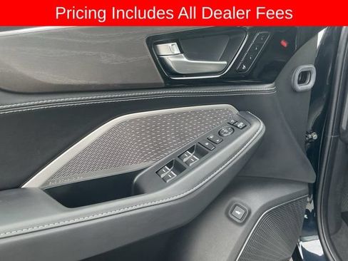 Used 2024 Acura MDX SH-AWD w/ Advance Package image 11