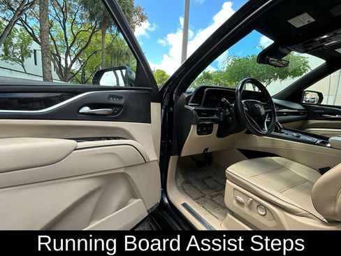 Used 2023 Cadillac Escalade Premium Luxury w/ Performance Package AWD/4WD image 15