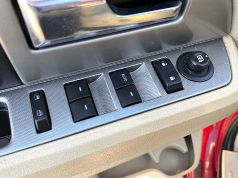 Used 2017 Ford Expedition XLT image 21