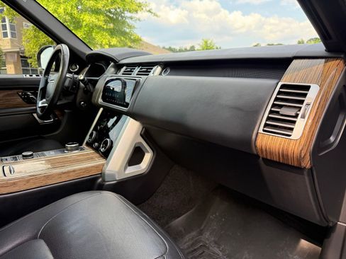 Used 2019 Land Rover Range Rover HSE AWD/4WD image 24