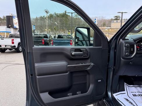 Used 2020 Chevrolet Silverado 2500 LTZ w/ LTZ Premium Package image 22