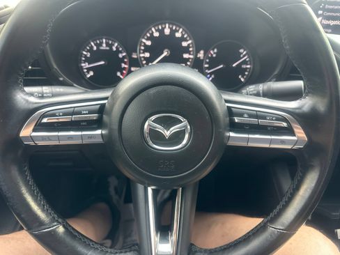 Used 2023 MAZDA MAZDA3 s FWD image 19
