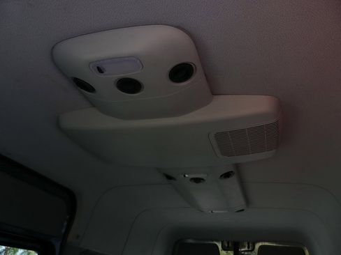 Used 2018 Mercedes-Benz Sprinter 2500 image 29