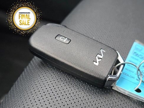 Certified 2025 Kia Sportage EX image 31