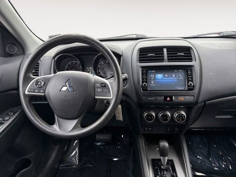 Used 2020 Mitsubishi Outlander Sport ES image 4
