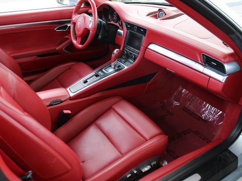Used 2014 Porsche 911 Carrera image 17