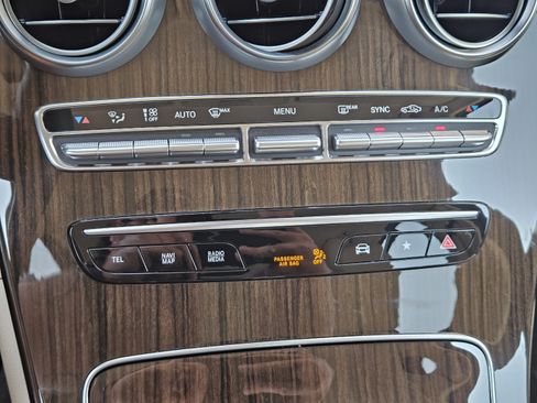 Certified 2022 Mercedes-Benz GLC 300 image 20
