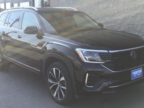 Used 2024 Volkswagen Atlas SEL Premium R-Line AWD/4WD image 1