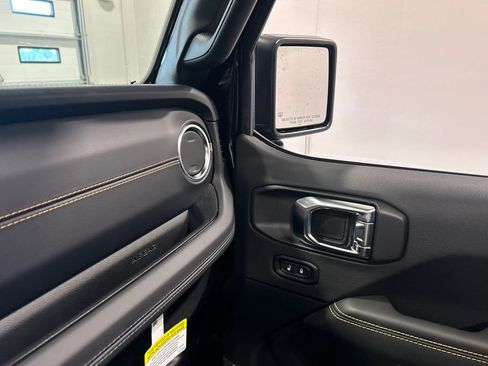 New 2025 Jeep Wrangler Sahara w/ Technology Group image 24