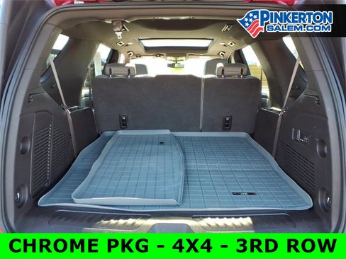 Used 2022 GMC Yukon SLT w/ SLT Premium Package image 16