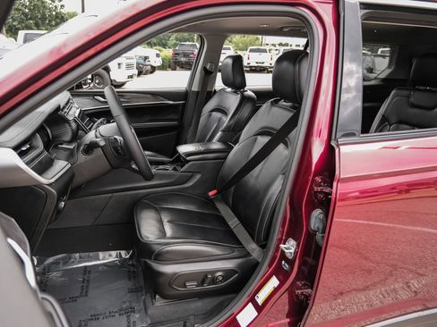 Used 2023 Jeep Grand Cherokee L Limited w/ Trailer Tow Group (B) AWD/4WD image 31