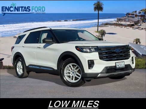 Used 2025 Ford Explorer Active w/ Active Comfort Package RWD image 1