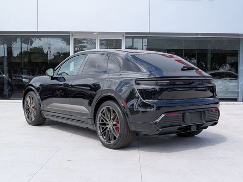 New 2026 Porsche Macan Turbo Electric AWD/4WD image 3