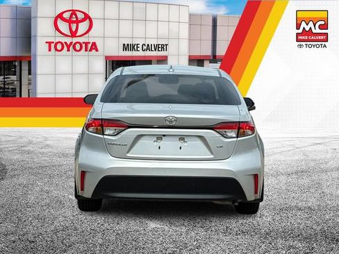 Used 2026 Toyota Corolla LE FWD image 4